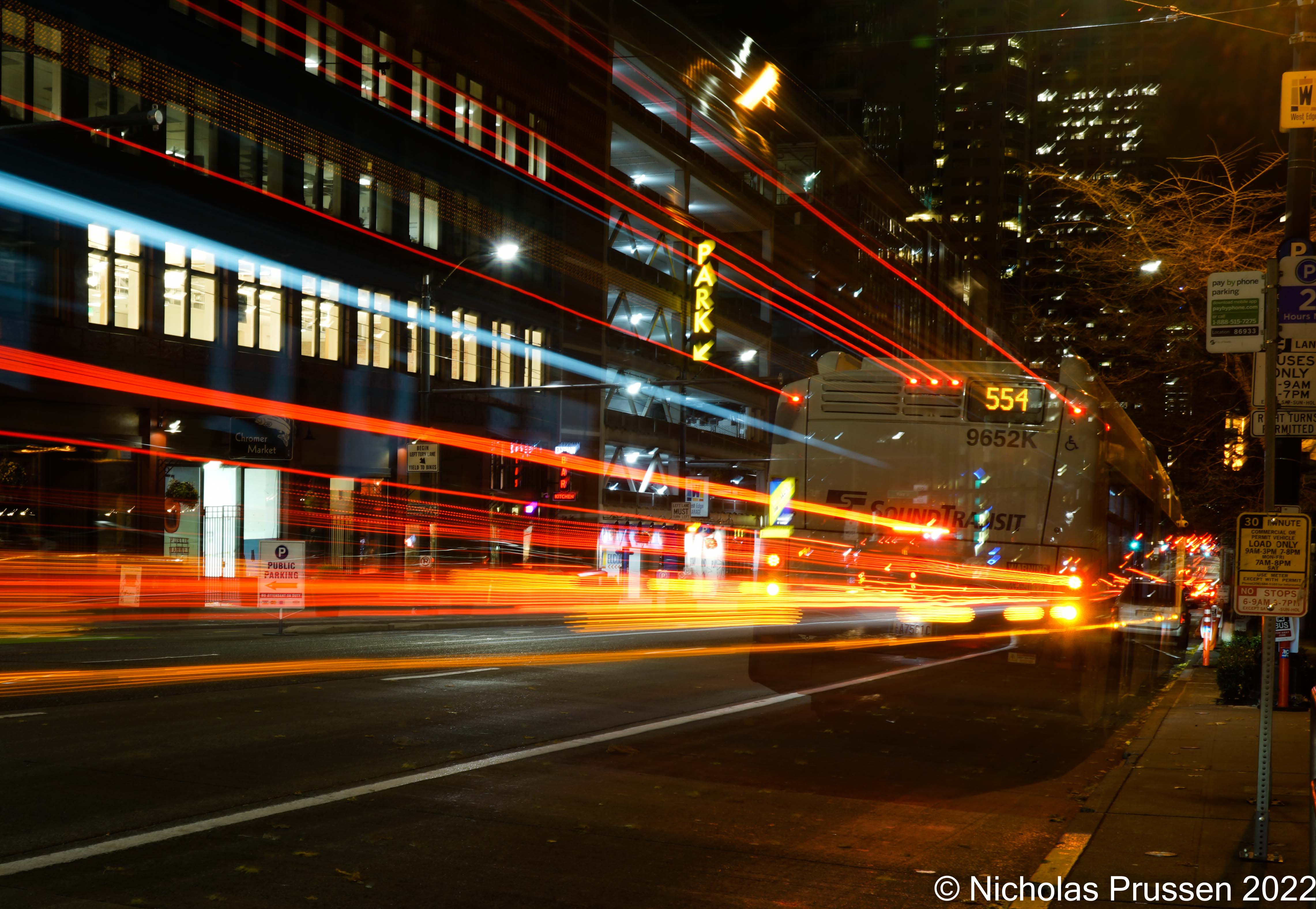 /images/photography/SeattleBusLongExposure.jpg